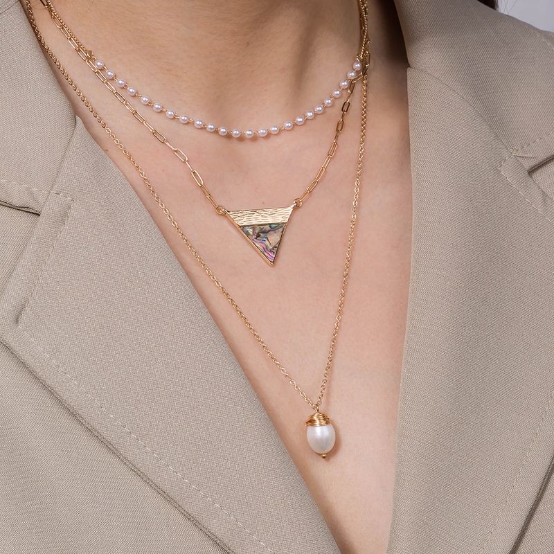 Collier Multicouche De Perles De Coquille D&#39;ormeau De Couleur Triangle