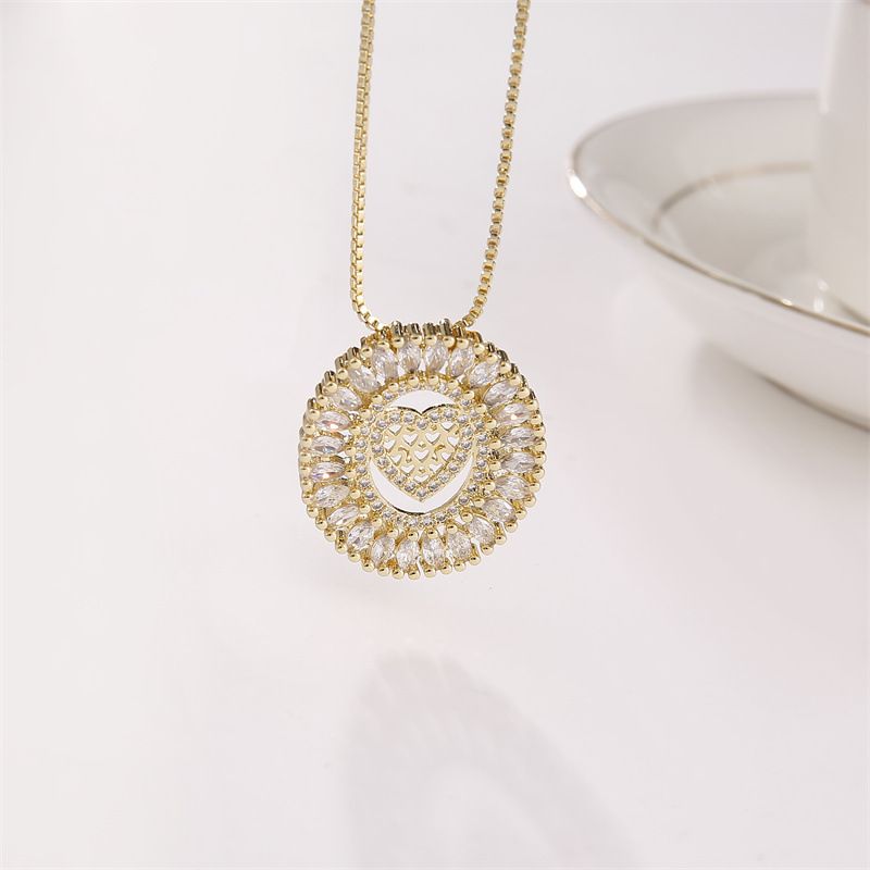 Round Copper Gold-plated Zircon Heart-shaped Pendant Necklace