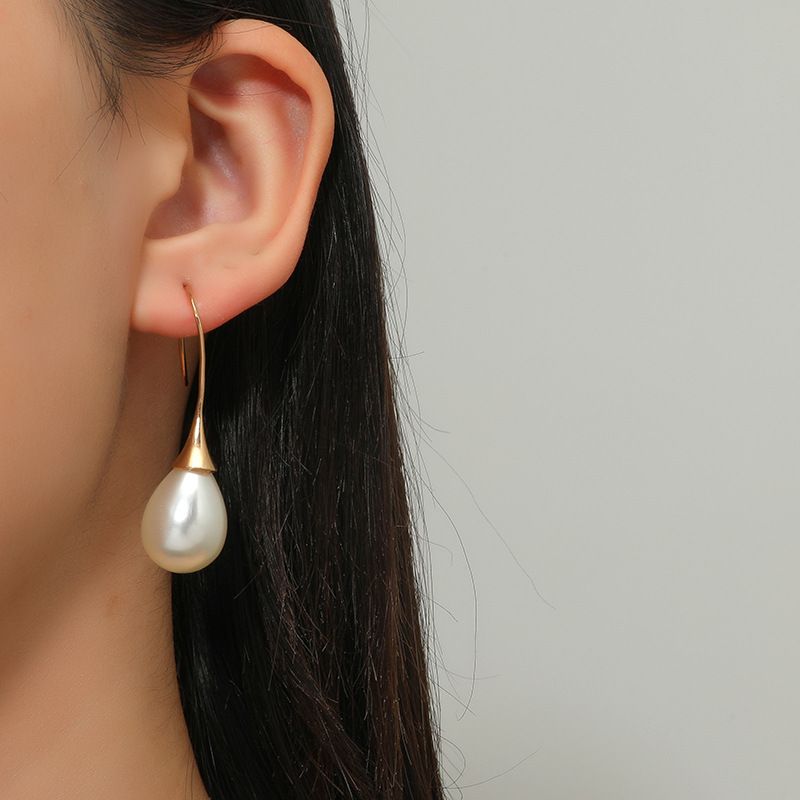 Retro Pearl Water Drop Shaped Pendant Copper Earrings Wholesale