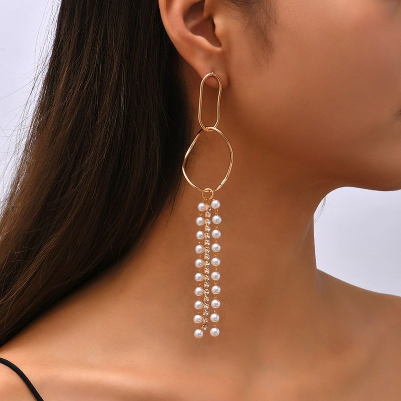 Fashion Long Flow Pearl Tassel Claw Diamond Alloy Earrings