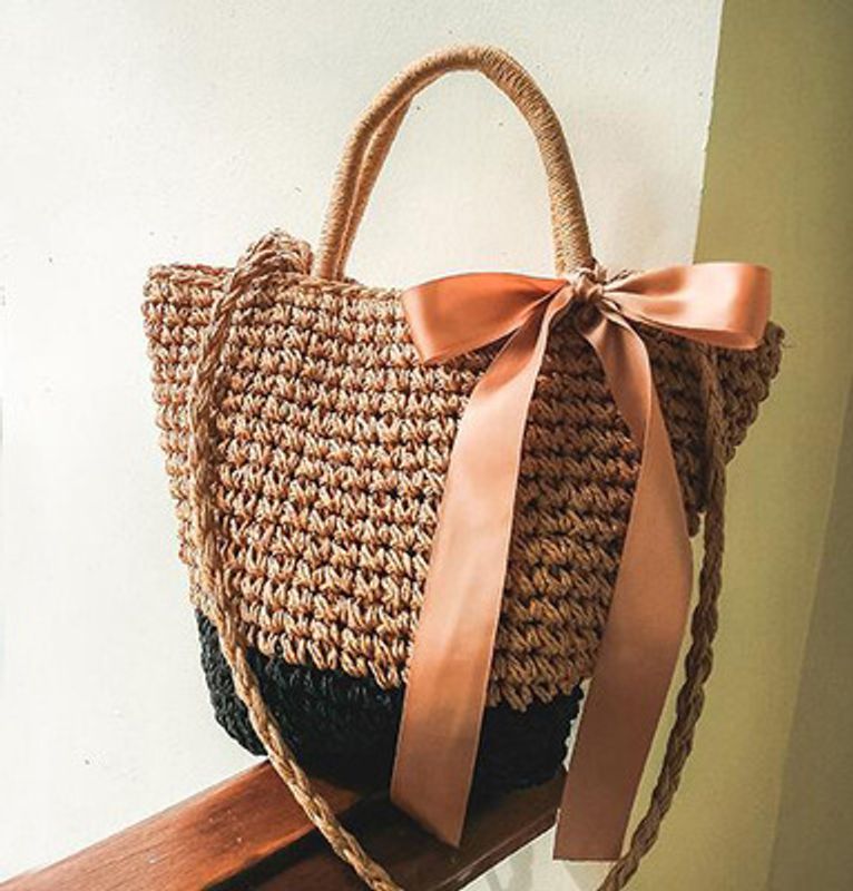 Fashion Hand-embroidered Sequined Hand-held Straw Woven Bag48*30*11cm