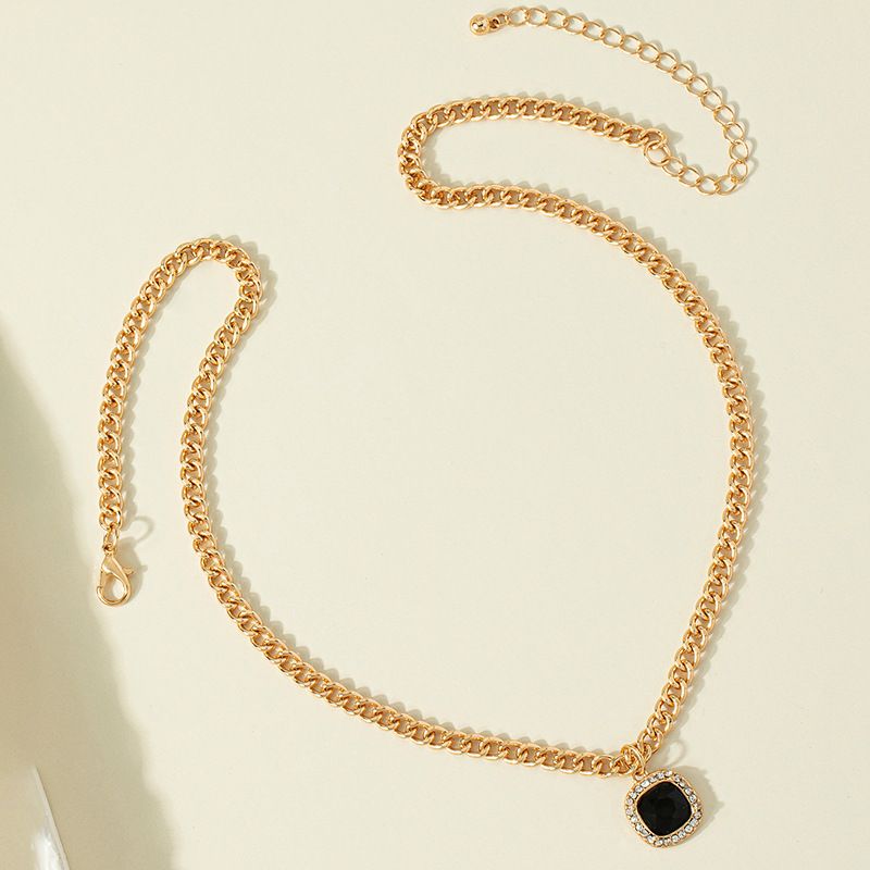 Fashion Jewelry Diamond Black Gemstone Pendant Alloy Necklace