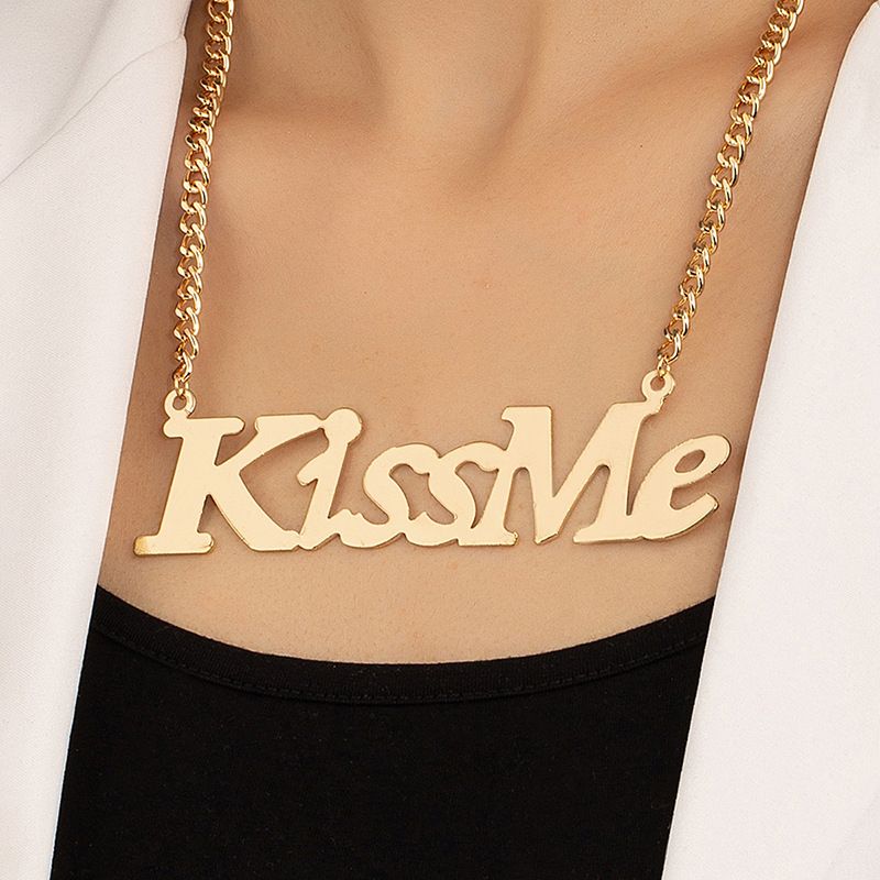 Moda Geométrica Creativa Letra Kissme Colgante Exagerado Collar