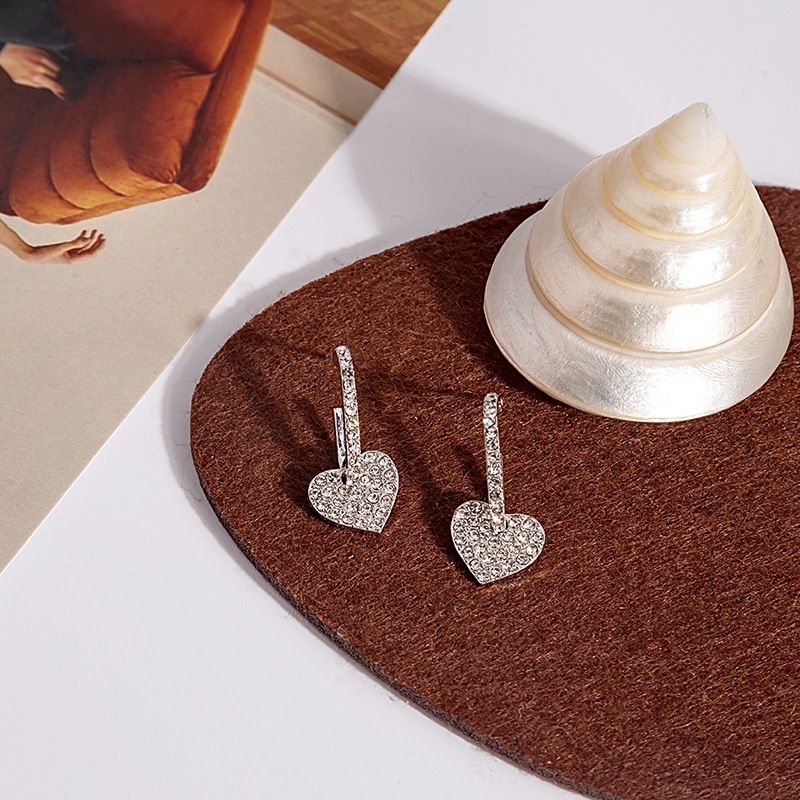 Fashion Sweet Heart-shaped Female Micro-encrusted Diamonds Alloy Earrings