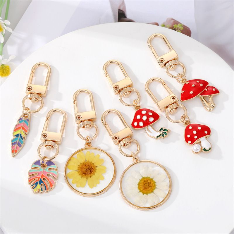 Colorful Oil Mushroom Feather Keychain Dried Flower Leaves Bag Pendant Accessories