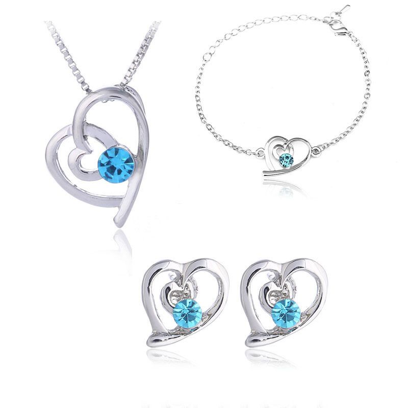 Fashion Wholesale Crystal Heart-shaped Alloy Earrings Set