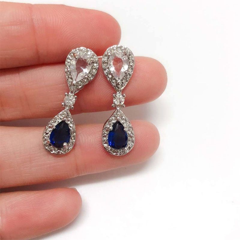 Ventes Directes D'usine Exagérée Et Personnalisé Croix-frontière Chaude Européen Et Américain Boucles D'oreilles En Cristal Zircon Micro-incrusté Vintage Alliage Oreille Goujons Boucles D'oreilles