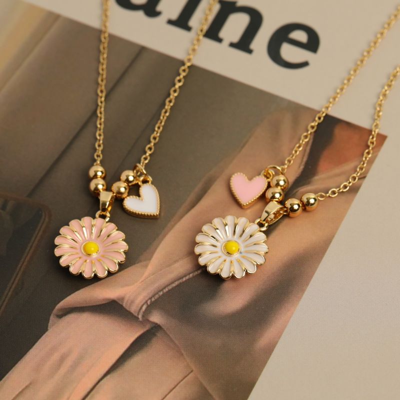 Personnalisé Et Petit Frais D'été Petite Marguerite Amour Pendentif Collier Goutte D'huile Collier De Cuivre-plaqué Or Tout-match Chandail Chaîne