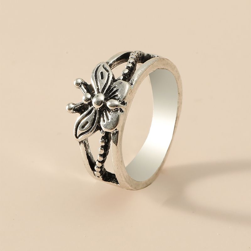 Retro Fashion And Trendy Accessories Simple Butterfly Ring