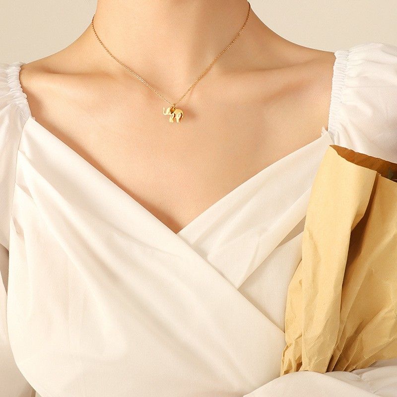 Mode Multi-schicht Nähte Elefanten Schlüsselbein Halskette Weibliche Titan Stahl Material