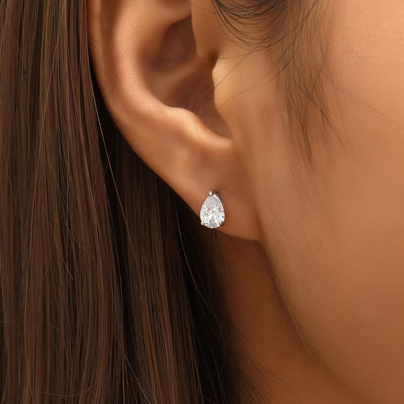 New Fashion Small Simple Copper Electroplated 18k Zircon Ear Studs