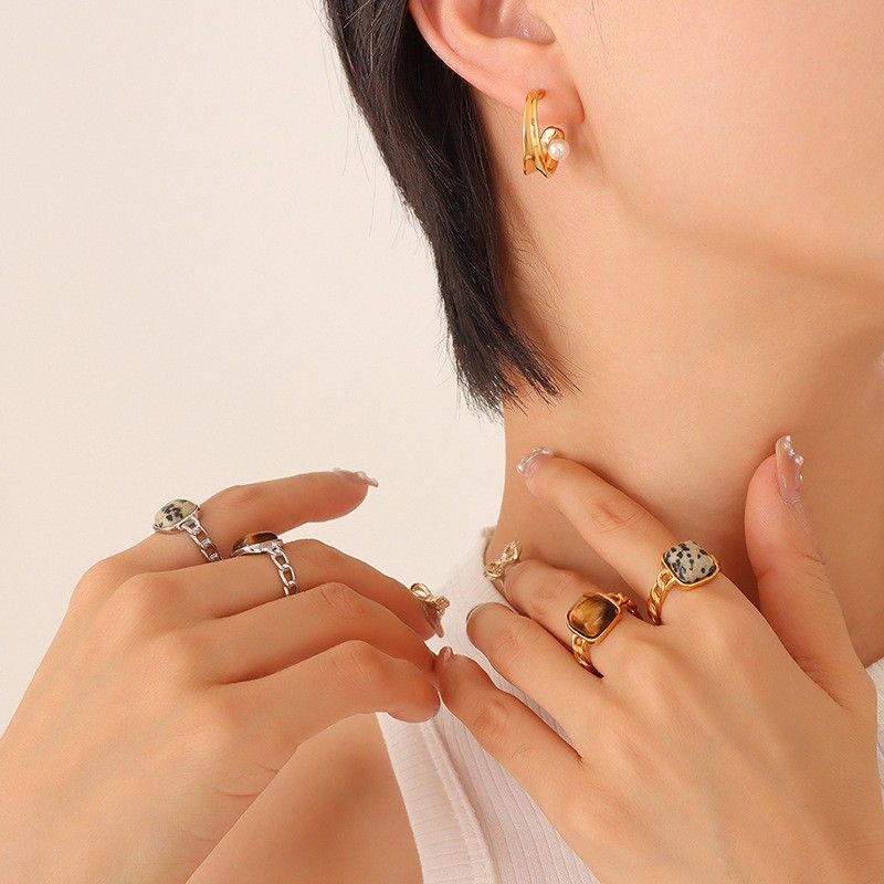Fashion Pearl C-shape Curling Women's Geometric Gold Plated Titanium Steel Earrings
