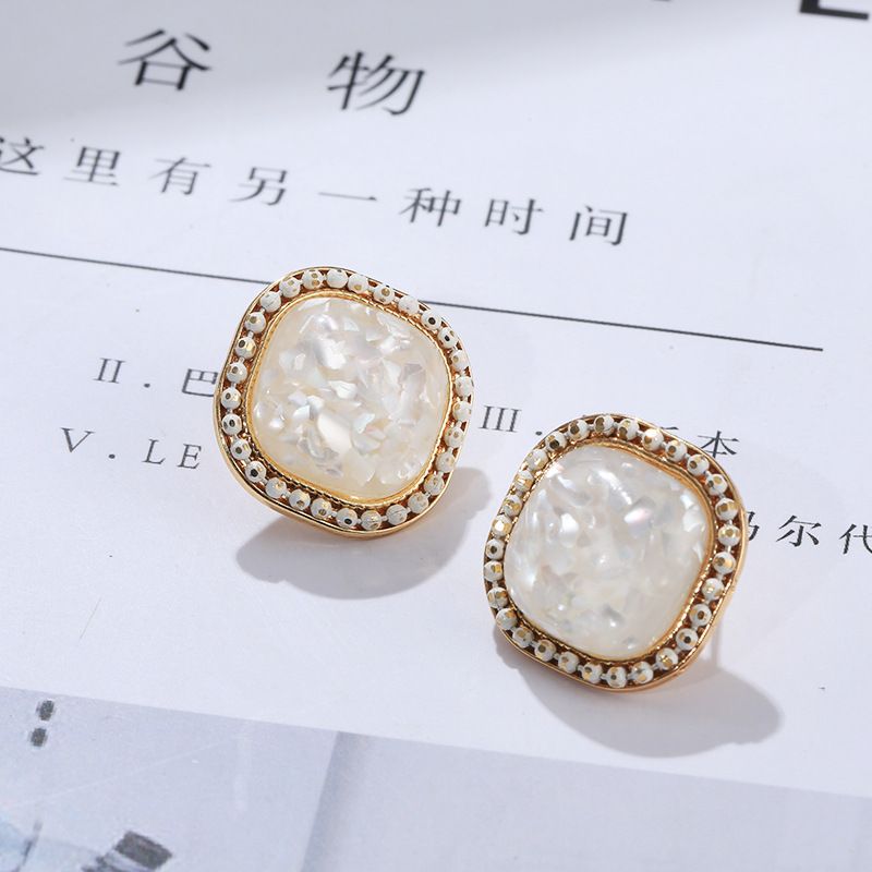 2022 New Korean Dongdaemun Simple Square Earrings Shell Fragment Vintage Earrings