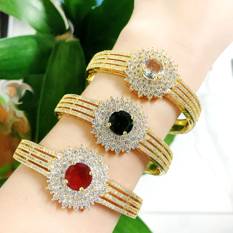 Fashion Geometric Zircon Refined Bracelet For Women
