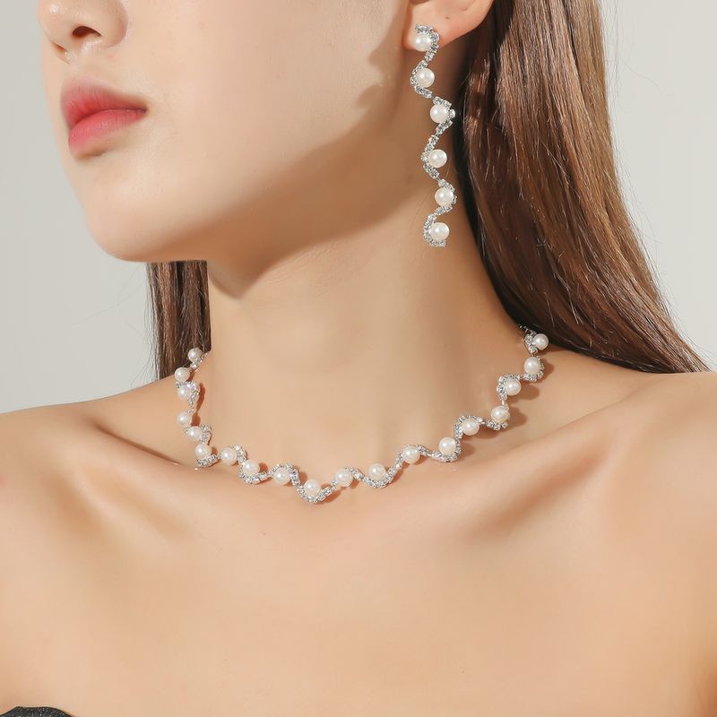 Conjunto De Pendientes De Collar De Accesorios De Novia De Perlas De Diamantes De Imitación De Relámpago De Moda