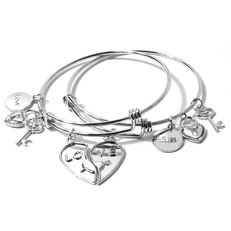 Fashion Ornament Simple And Adjustable Heart-shaped Valentine's Day Gift Lock Bracelet