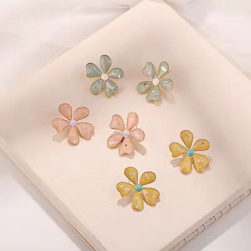 Fashion Color Daisy Flower Stud Earrings