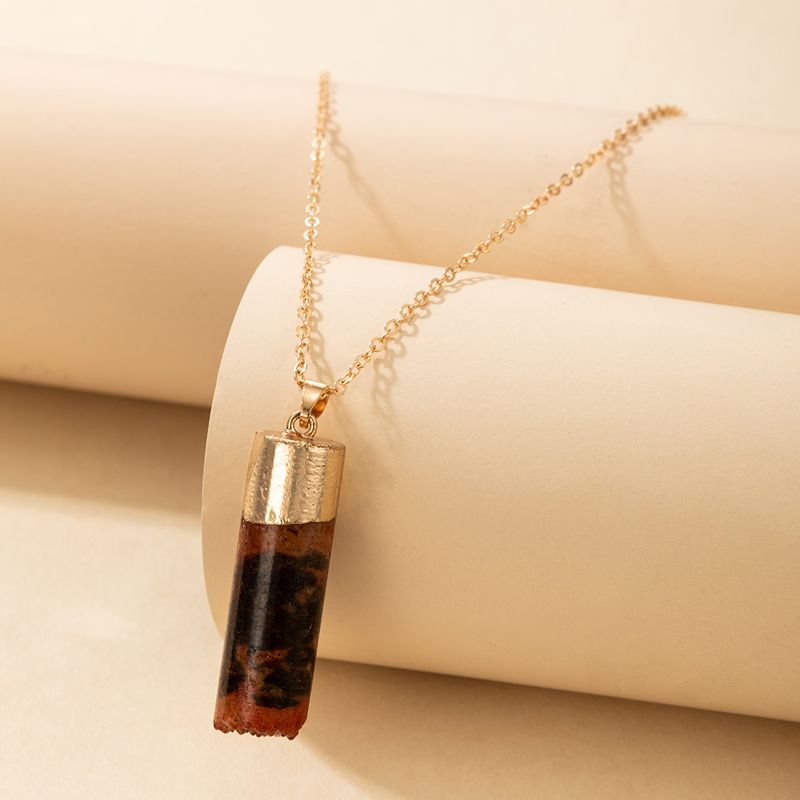 Simple Green Natural Stone Pendant Geometric Irregular Cylindrical Single Layer Necklace