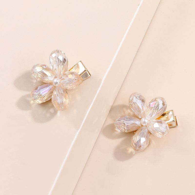 Mode Zarte Kristall Kleine Blume Perle Intarsien Haar Clip