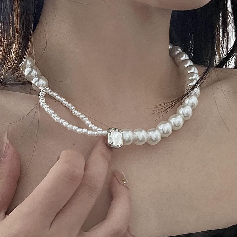 Mode Raffiné Grand Et Petit Perles Couture À La Main Collier De Perles