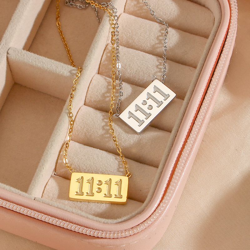 Collar De Acero Inoxidable Con Números De Caja De Letras Chapadas En Oro De 18k Simple A La Moda