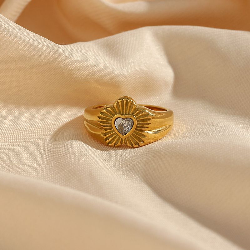 Retro Fashion Ornament Inlaid Zirconium Heart-shaped Small Flower Stainless Steel Ring