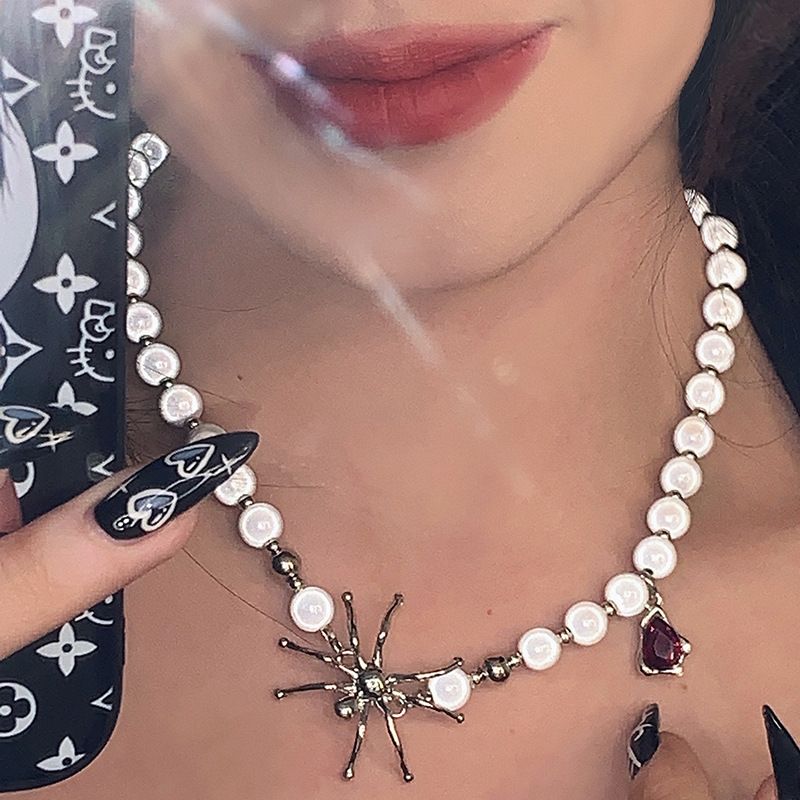 Conjunto De Pendientes De Collar De Clavícula Con Colgante De Rubí En Forma De Araña De Aleación De Perlas De Moda