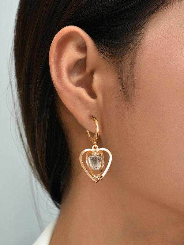 Elegant Heart Shape Alloy Artificial Rhinestones Earrings