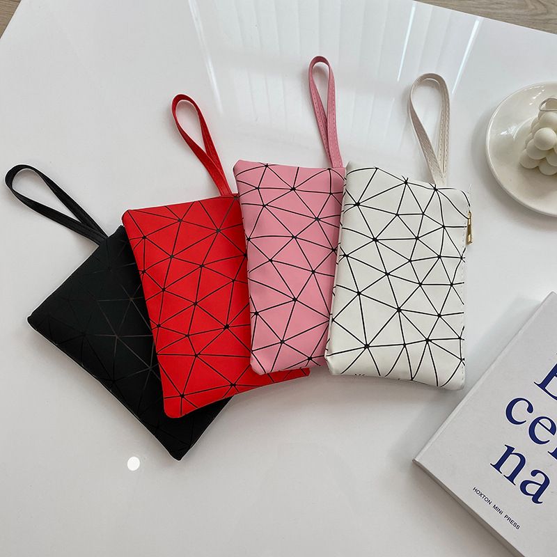 Mode Unregelmäßige Rhombus Muster Zipper Stil Kleinen Platz Brieftasche