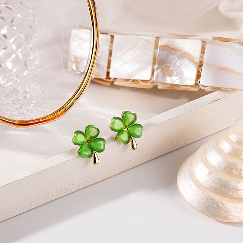 Pendientes Con Forma De Flor De Trébol De Aguja De Plata