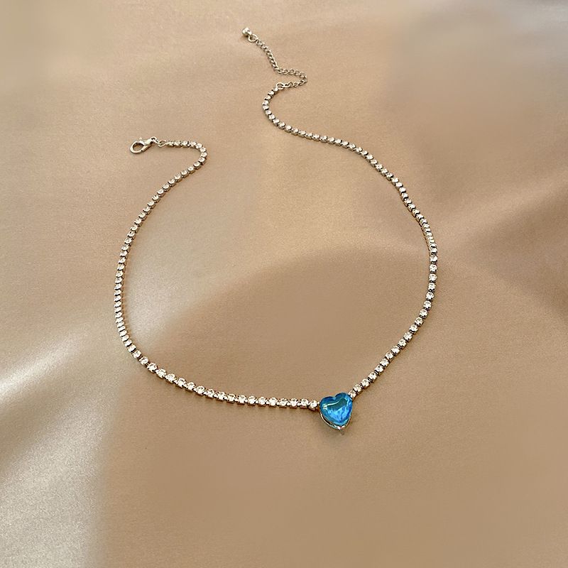 Simple Sapphire Heart Shape Pendant Clavicle Chain Necklace
