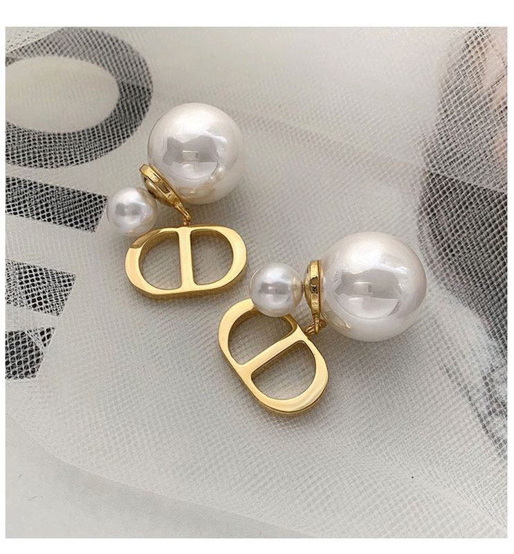 Women's Fashion Geometric Letter Silver Plated Earrings Plating Silver Plated Artificial Pearl Stud Earrings