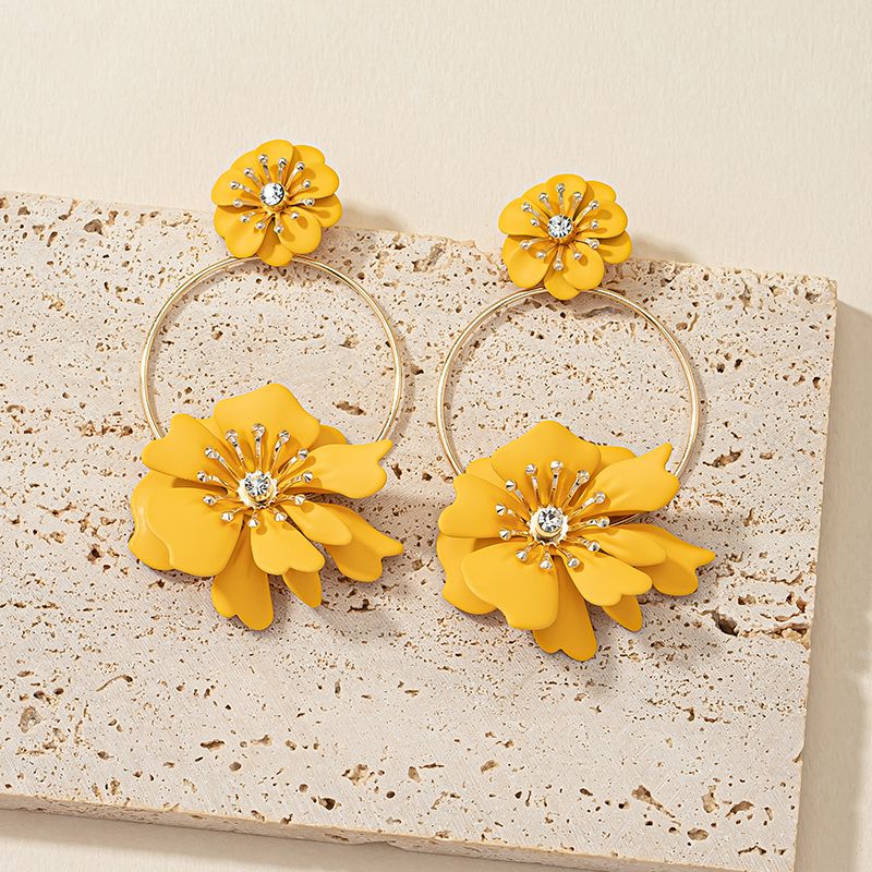 Daisy Decor Personalized Small Flower Paint Bead Rhinestone Ear Rings Set