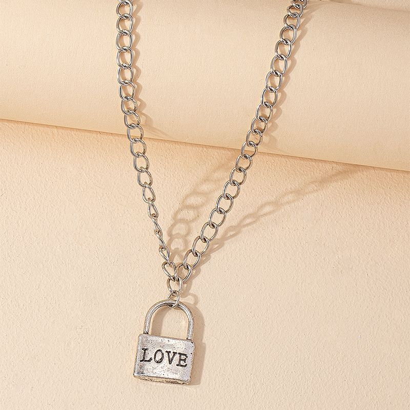 Simple Style Alloy Letter Pattern Necklace Daily Electroplating Copper Necklaces 1 Piece