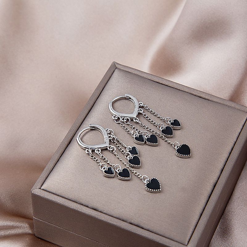 Fashion Small Black Heart Earrings Dark Series Tassel Earrings For Women