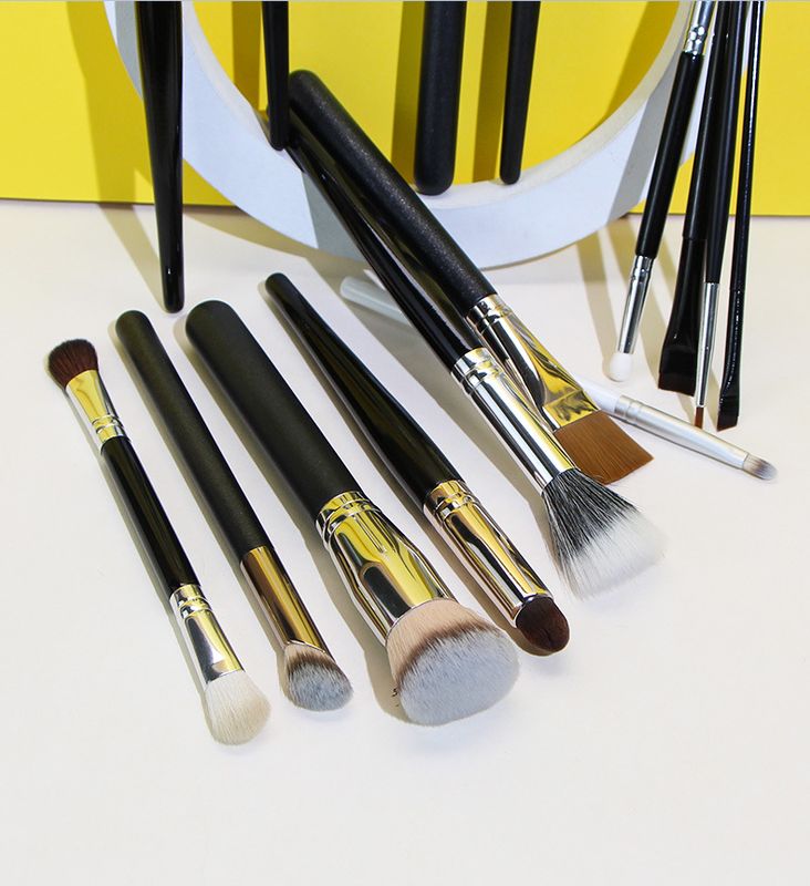 Fashion Synthetic Fibre Makeup Brushes