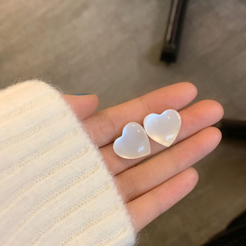 Simple Style Heart Shape Plastic No Inlaid Ear Studs