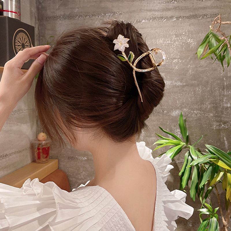 Frau Süß Blumen Legierung Kopfbedeckung Einbrennlack Haarkrallen 1 Stück