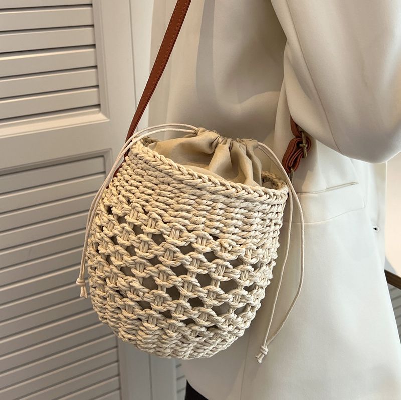 Women's Medium Straw Solid Color Fashion Contrasting Colors Weave Soft Surface Bucket String Bucket Bag