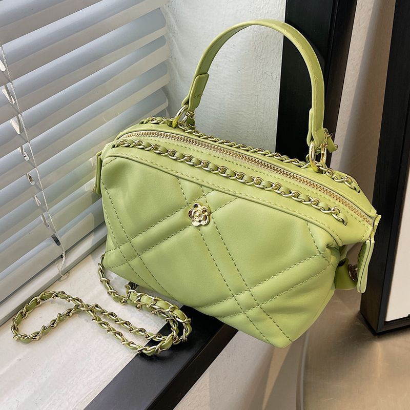 Women's Pu Leather Solid Color Fashion Lingge Soft Surface Chain Zipper Crossbody Bag Chain Bag