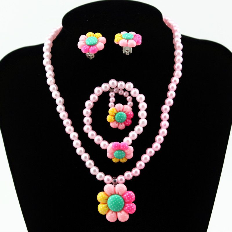Girls' Necklace Bracelet Four-piece Cartoon Flower Imitation Pearl Necklace Set Wholesale