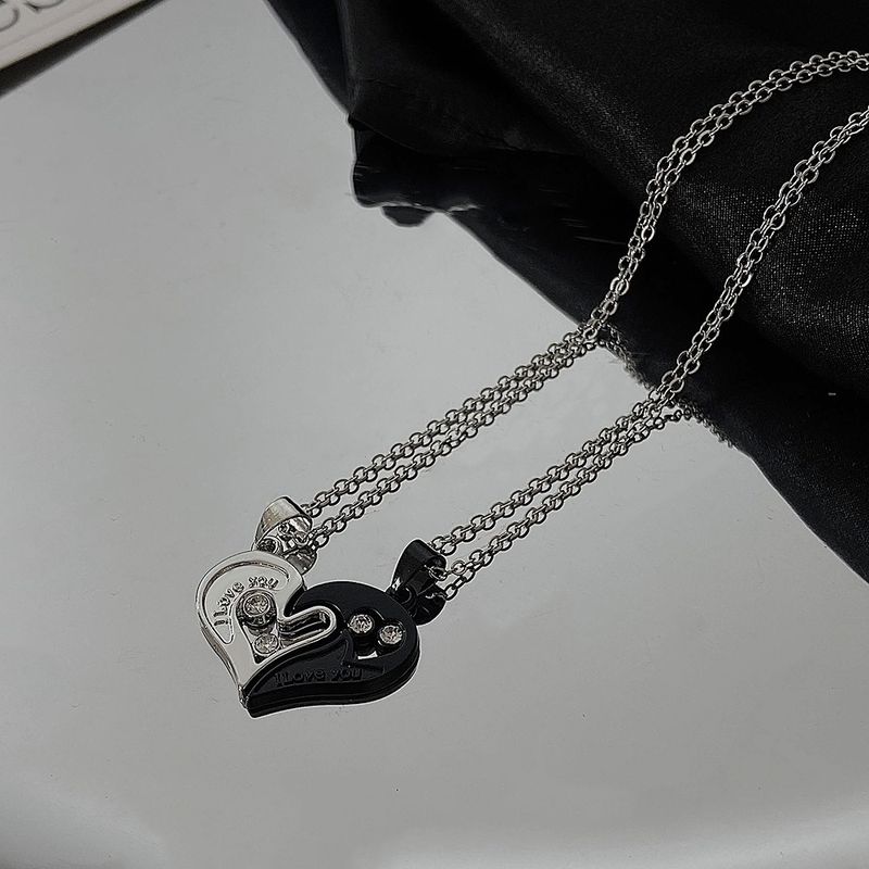 Fashion Heart Shape Alloy Metal Rhinestone Necklace