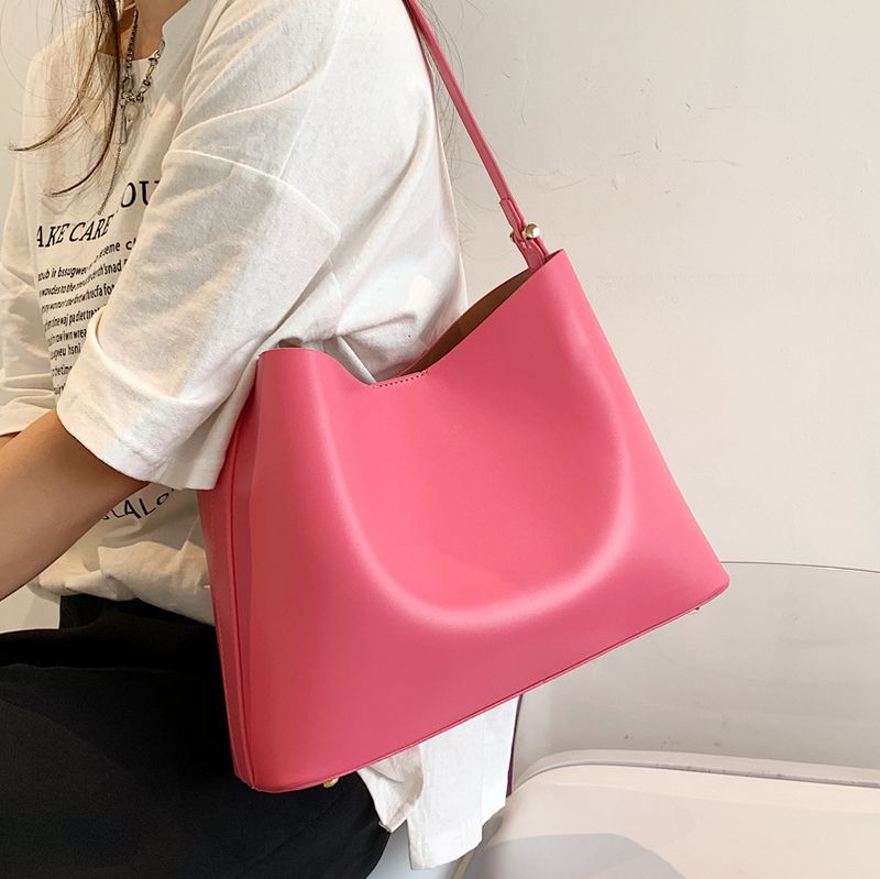 Fashion Solid Color Magnetic Buckle Underarm Bag