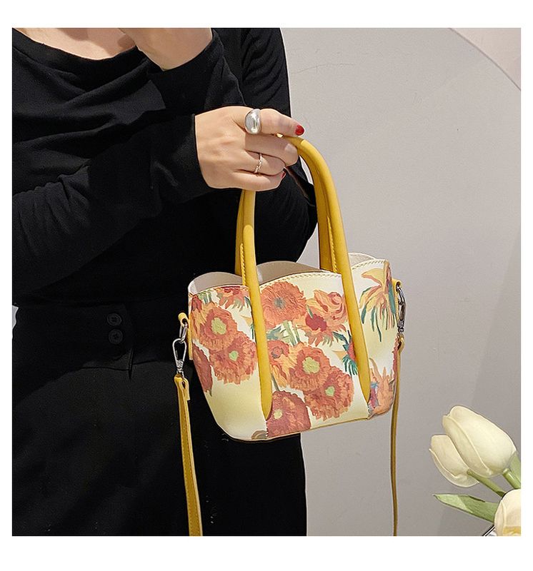 Women's Pu Leather Fruit Floral Fashion Crossbody Bag