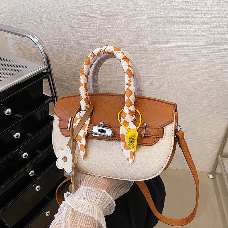 Women's Artificial Leather Solid Color Fashion Soft Surface Square Buckle Crossbody Bag