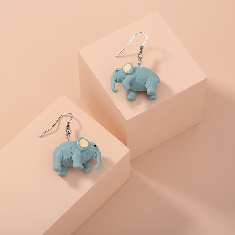 Mode Mignon Simple Lumière Bleu Éléphant Pendentif Résine Boucles D'oreilles