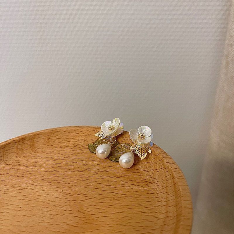 Women's Fashion Flowers Brass Earrings Plating Artificial Pearl Drop Earrings
