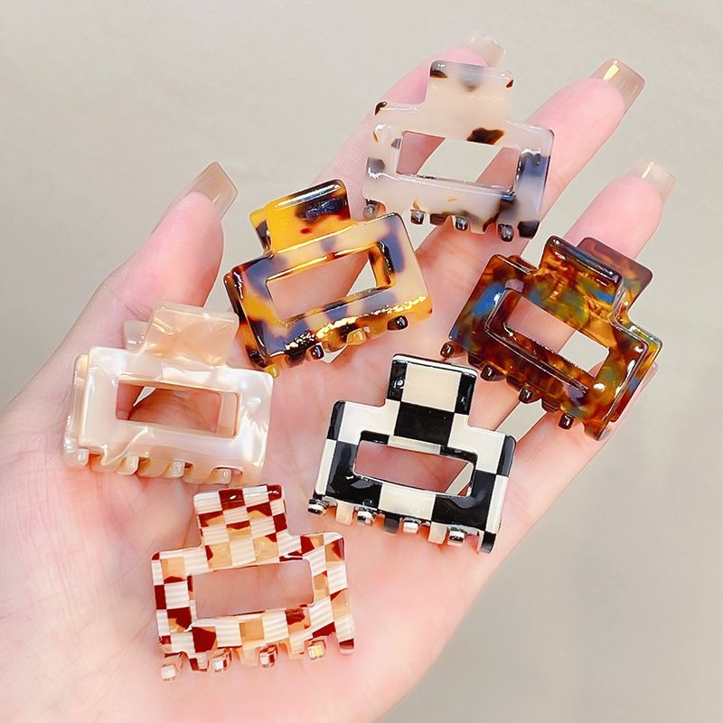 Women's Fashion Geometric Acrylic No Inlaid Headwear Hair Claws