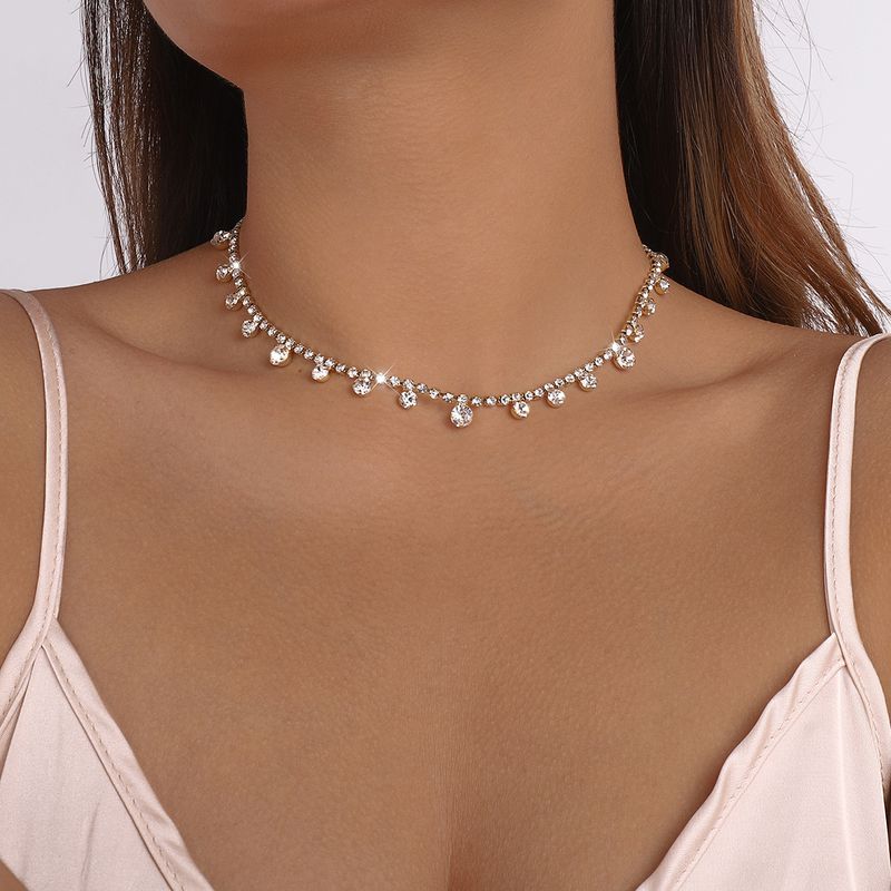 Fashion Elegant Women's Rhinestone Inlaid Claw Chain Choker