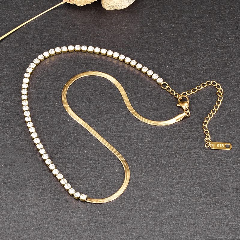 Vintage-stil Geometrisch Titan Stahl Eingelegtes Gold Künstliche Diamanten Halsband